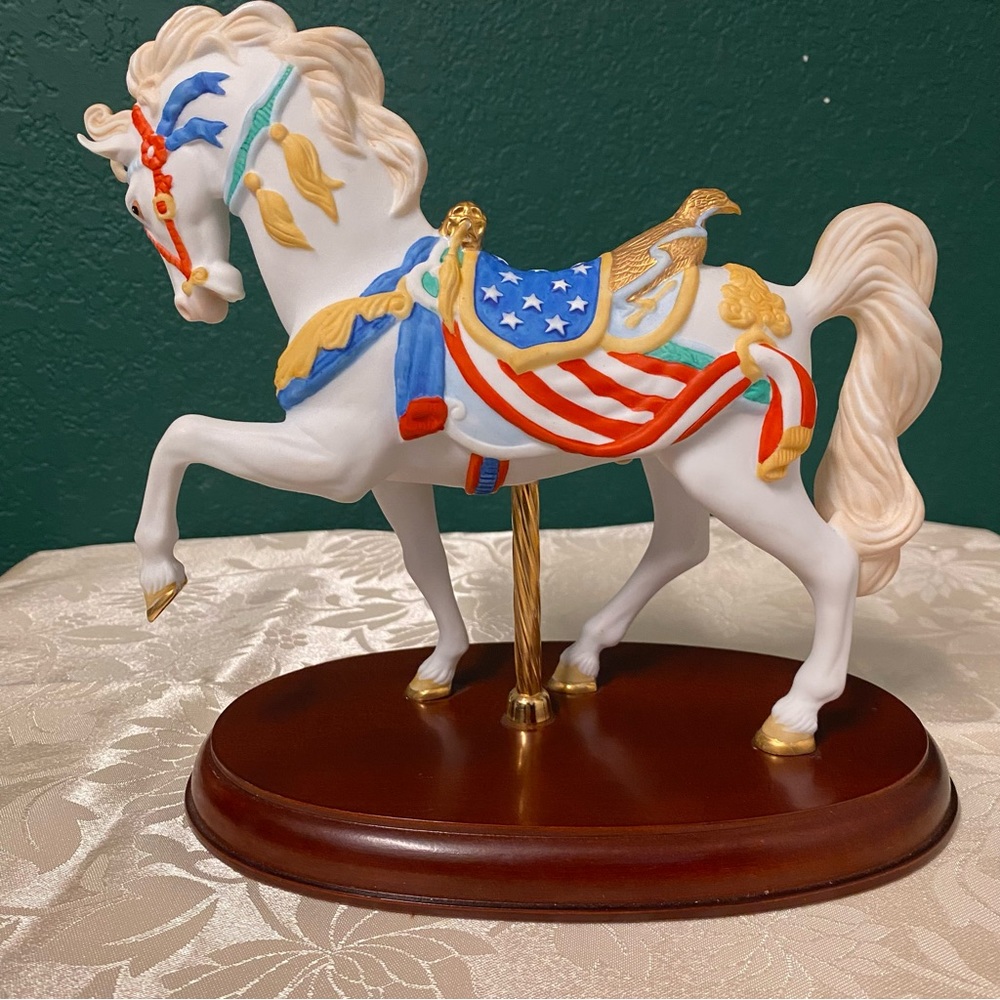 Lenox 1991 Pride of America USA Flag Porcelain Carousel Horse - Picture 5 of 5